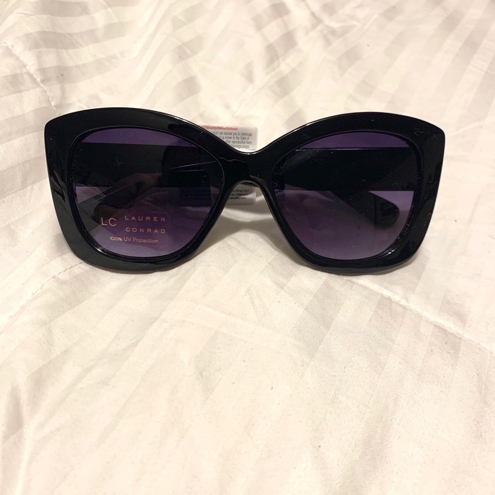 NWT Black Lauren Conrad Sunglasses